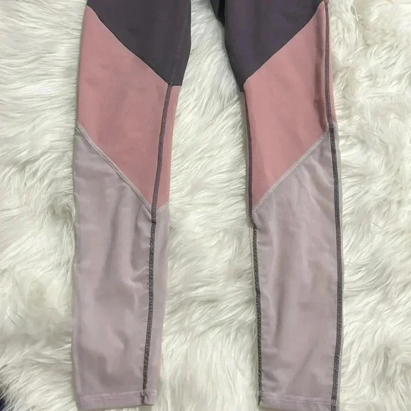 Fabletics Zone High-Waisted 7/8 Leggings - Picture 5 of 7